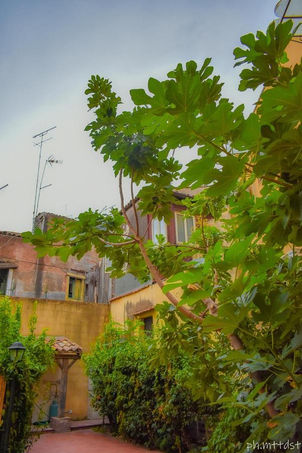 Palazzo Mannino Apartments Catania Exterior photo